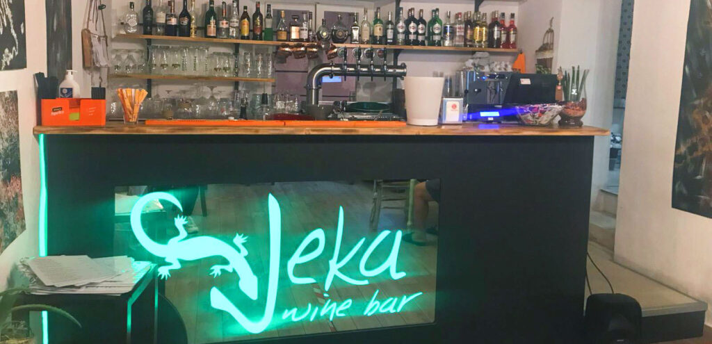 jeka-wine-bar-bancone-visit-colledivaldelsa-header