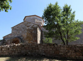 Visit Colle di Val d'Elsa Abbazia di Santa Maria Assunta a Coneo Via Francigena esterno